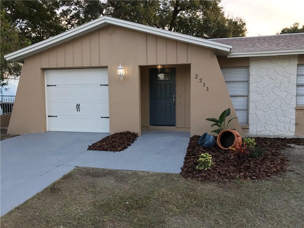 2211 Valleybrook Ave., Valrico, FL 33594