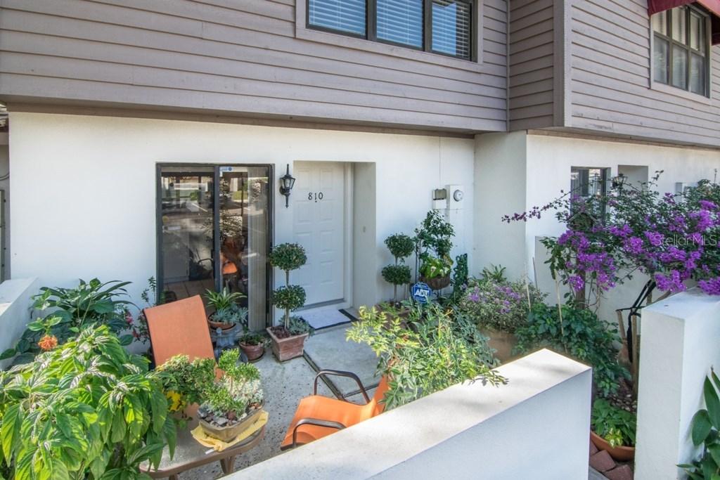 810 Oak Park Pl., Brandon, FL 33511