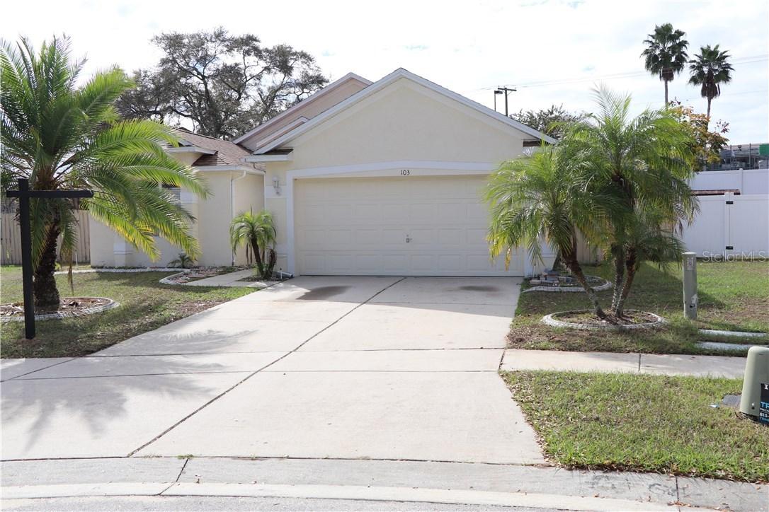 103 Chardonnay Pl., Valrico, FL 33594