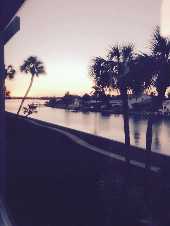 4725 Cove Cir. #206, St Petersburg, FL 33708