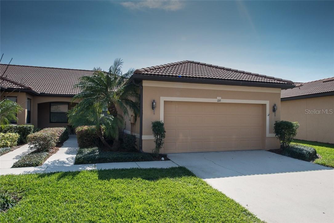 226 Shell Falls Dr., Apollo Beach, FL 33572