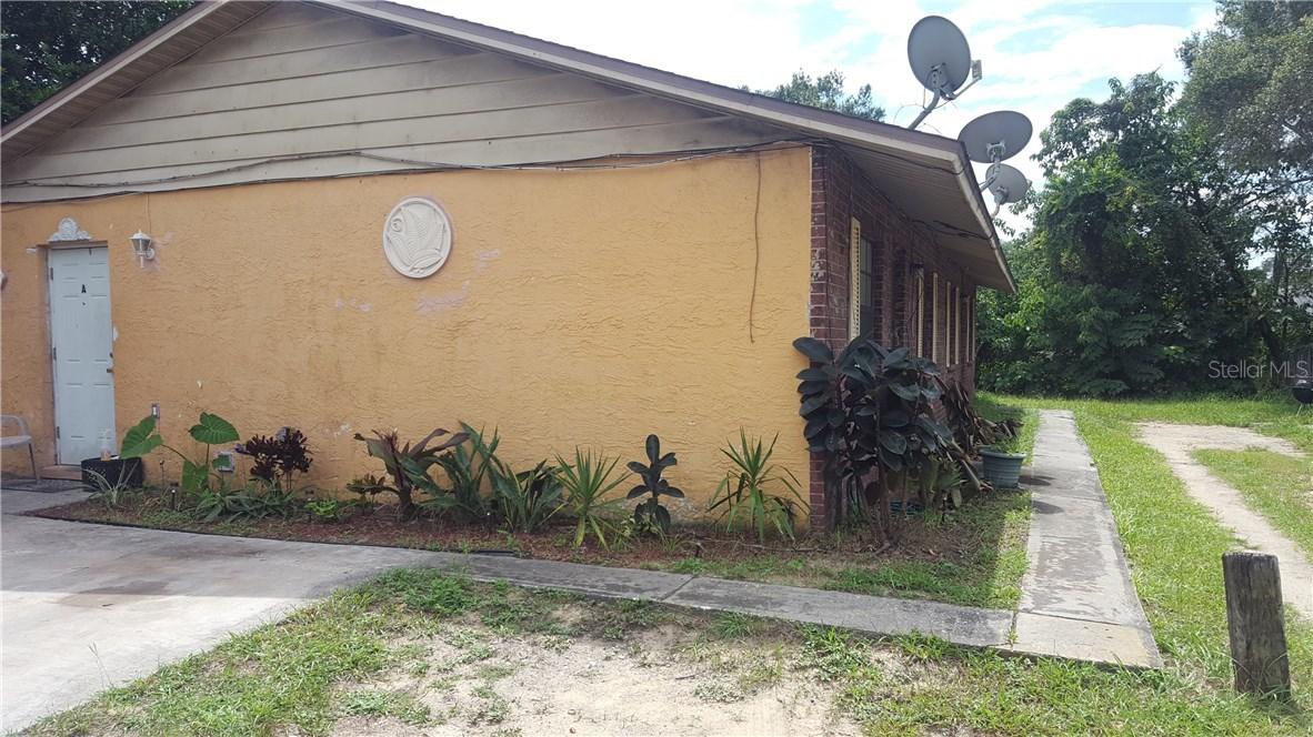 915 E 109th Ave., Tampa, FL 33612