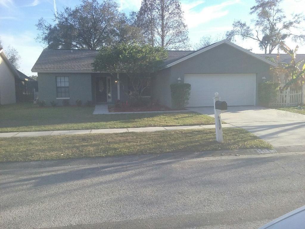 1915 Bow Ct., Valrico, FL 33594
