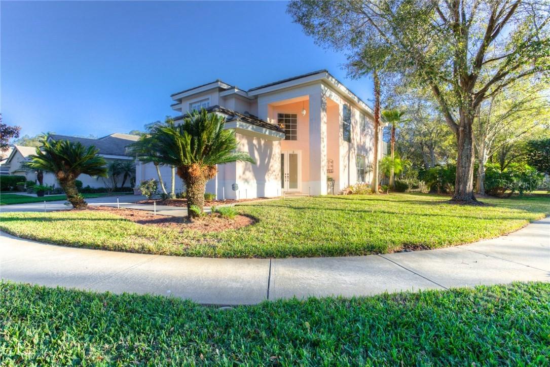 5422 Avenal Dr., Lutz, FL 33558