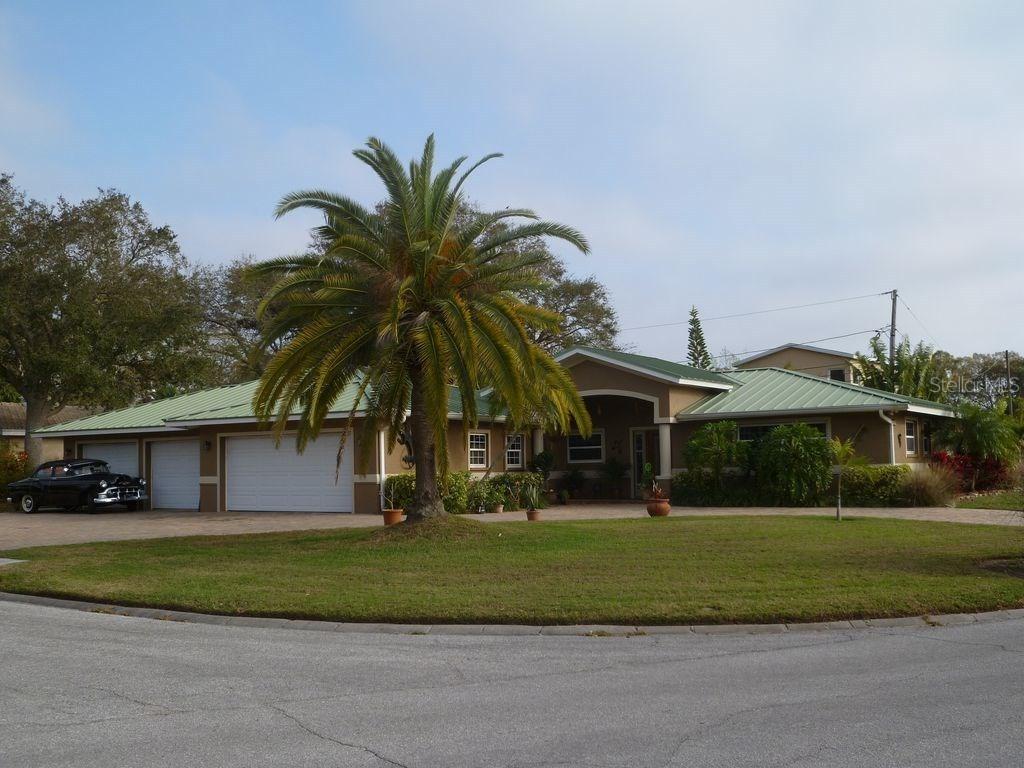 407 Harbor View Ln., Largo, FL 33770