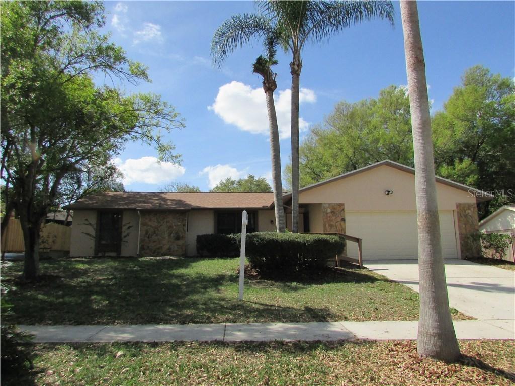 1412 Rustling Oaks Dr., Brandon, FL 33510