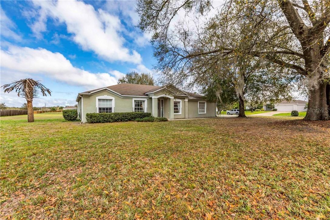 9303 Barrington Oaks Dr., Dover, FL 33527