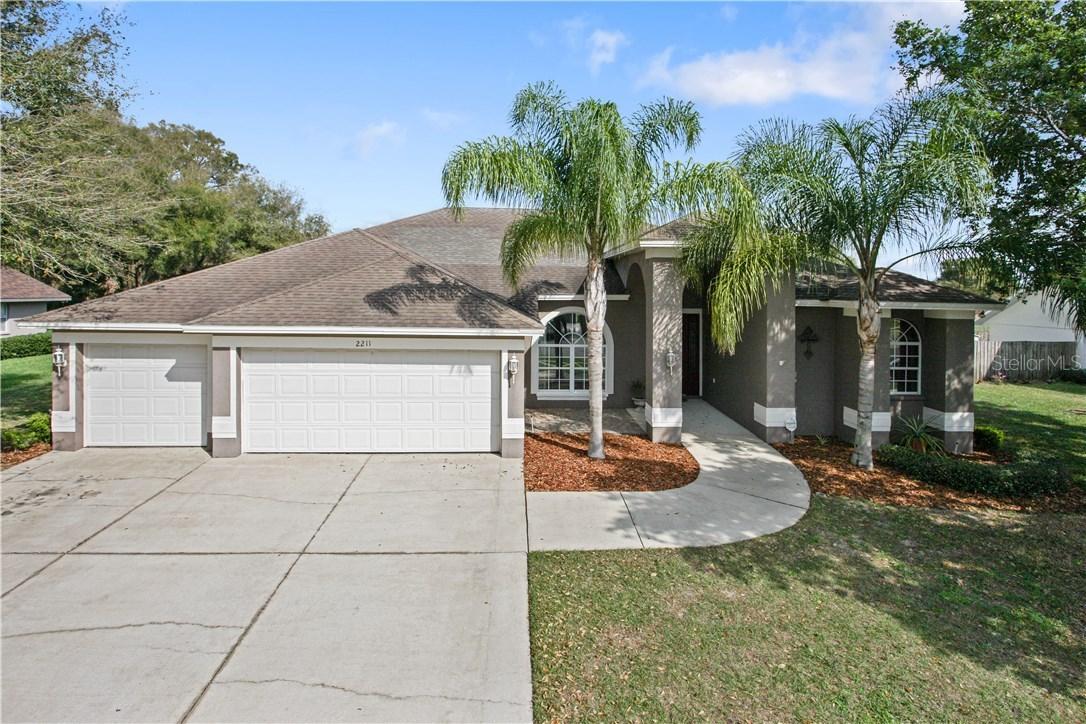 2211 Heritage Crest Dr., Valrico, FL 33594