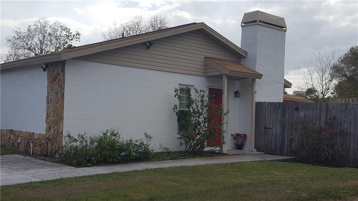 1238 Mohrlake Dr., Brandon, FL 33511