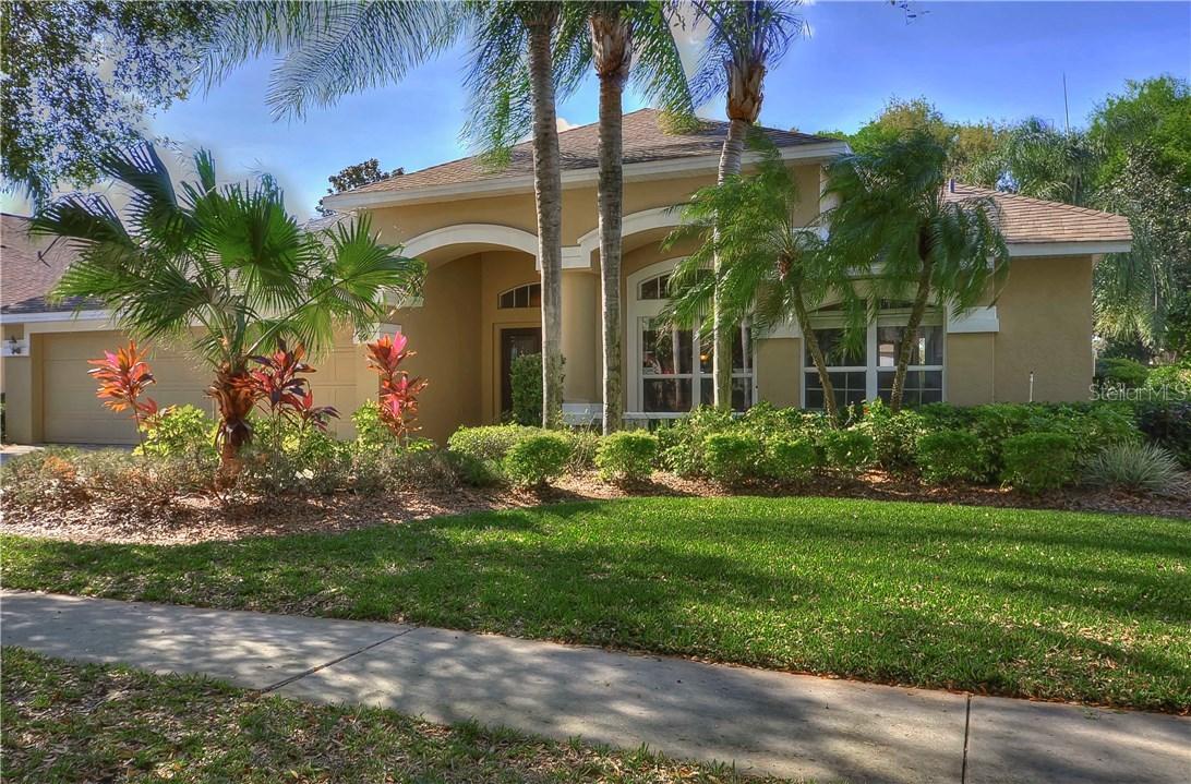 5214 Laurel Pointe Dr., Valrico, FL 33596