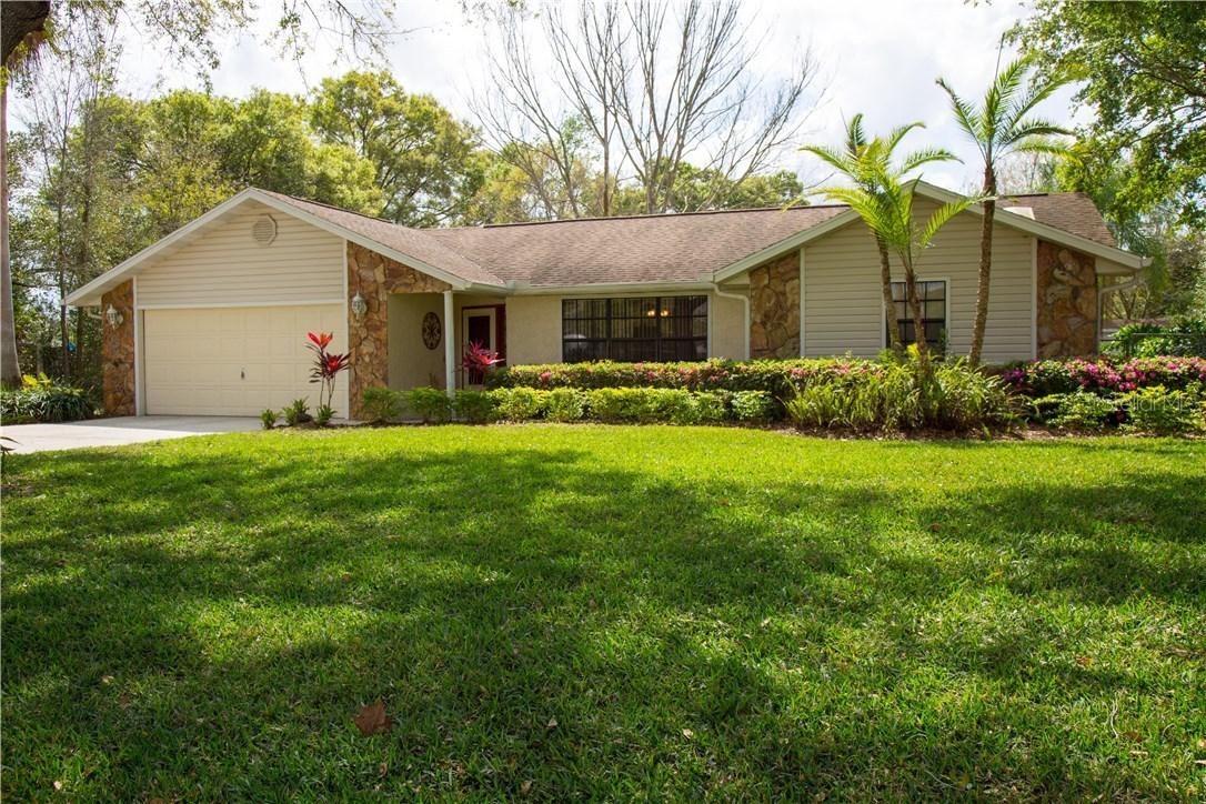311 Hollowtree Dr., Seffner, FL 33584