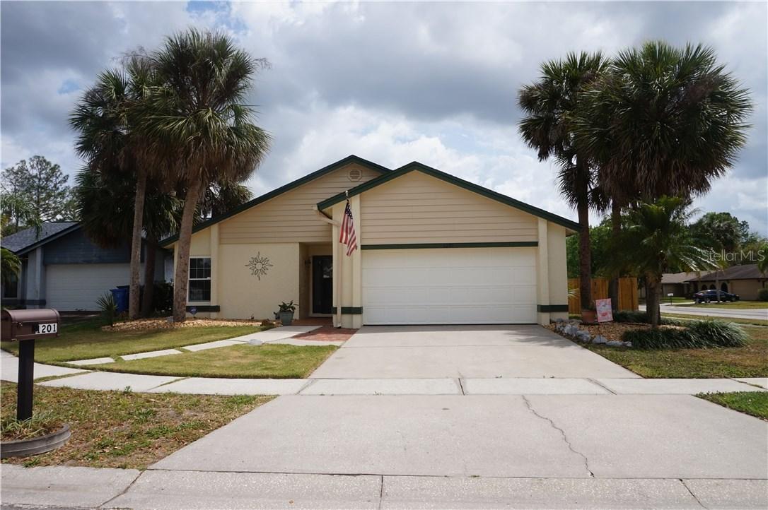 1201 Stern Way, Valrico, FL 33594