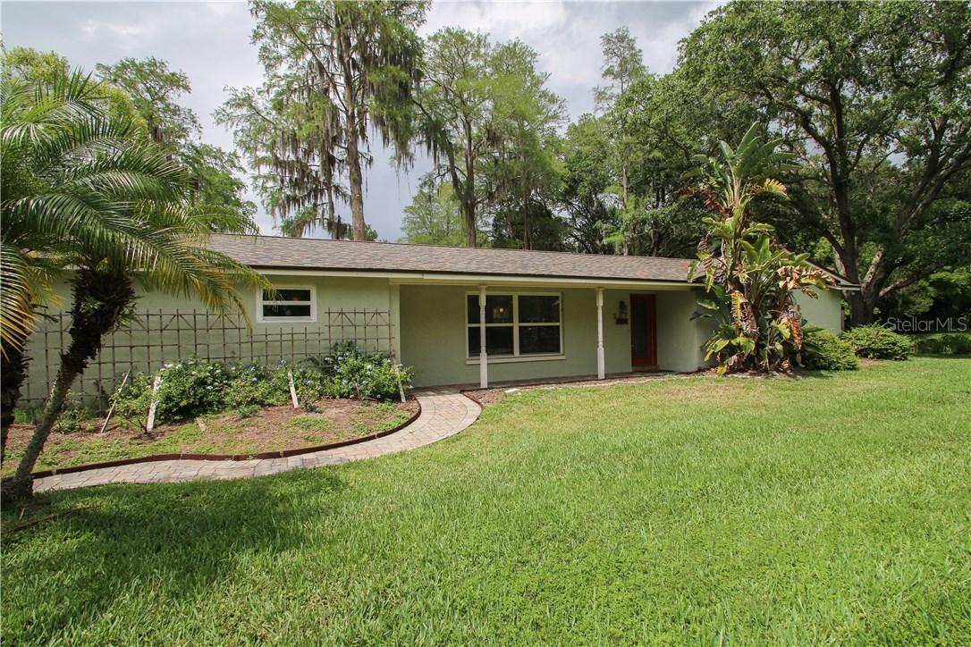 207 Crenshaw Lake Rd., Lutz, FL 33548