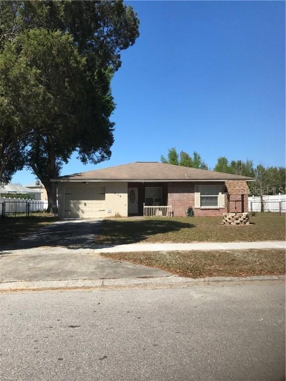 1819 Kim Acres Ln, Dover, FL 33527