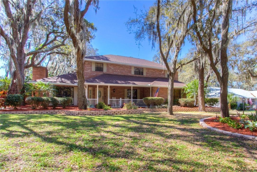 204 Wild Oak Dr., Brandon, FL 33511
