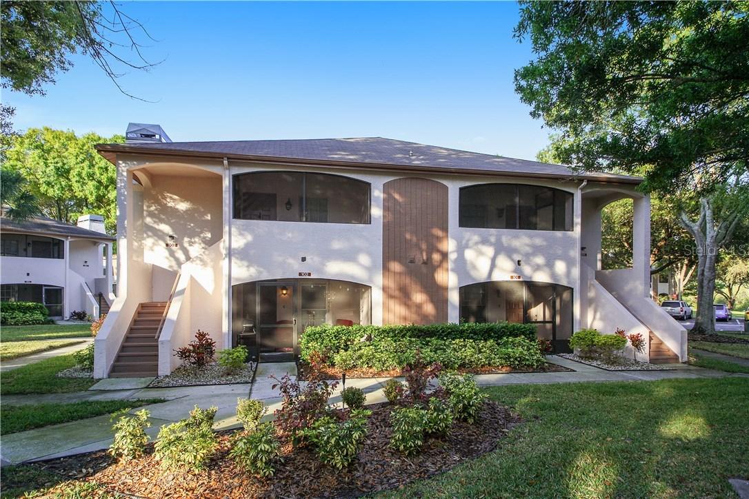 3021 Bonaventure Cir. #202, Palm Harbor, FL 34684