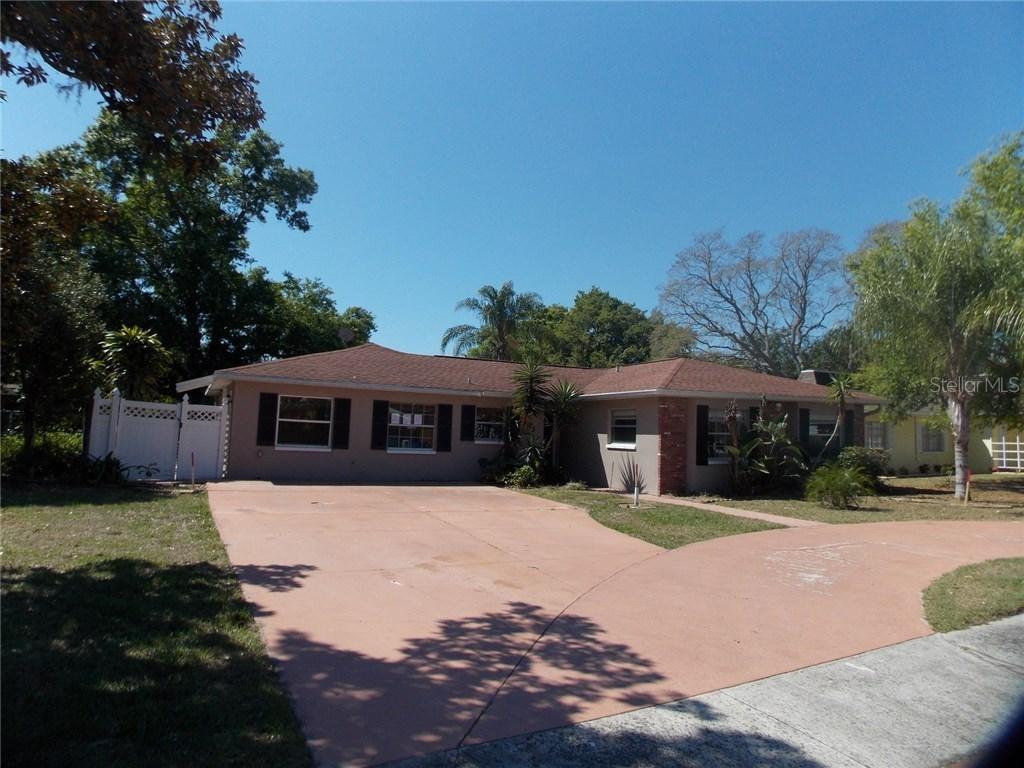 1023 Greenbriar Dr., Brandon, FL 33511