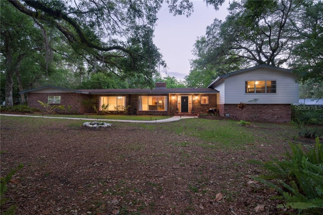 1040 Buena Vista Ave., Brooksville, FL 34601