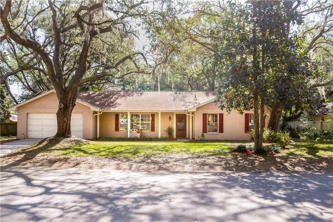 1103 Ridgefield Dr., Valrico, FL 33594