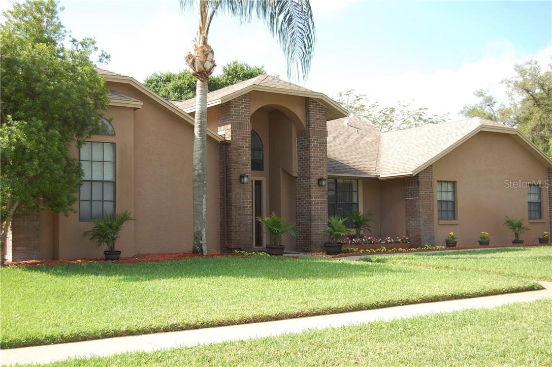 2311 Eagle Bluff Dr., Valrico, FL 33596