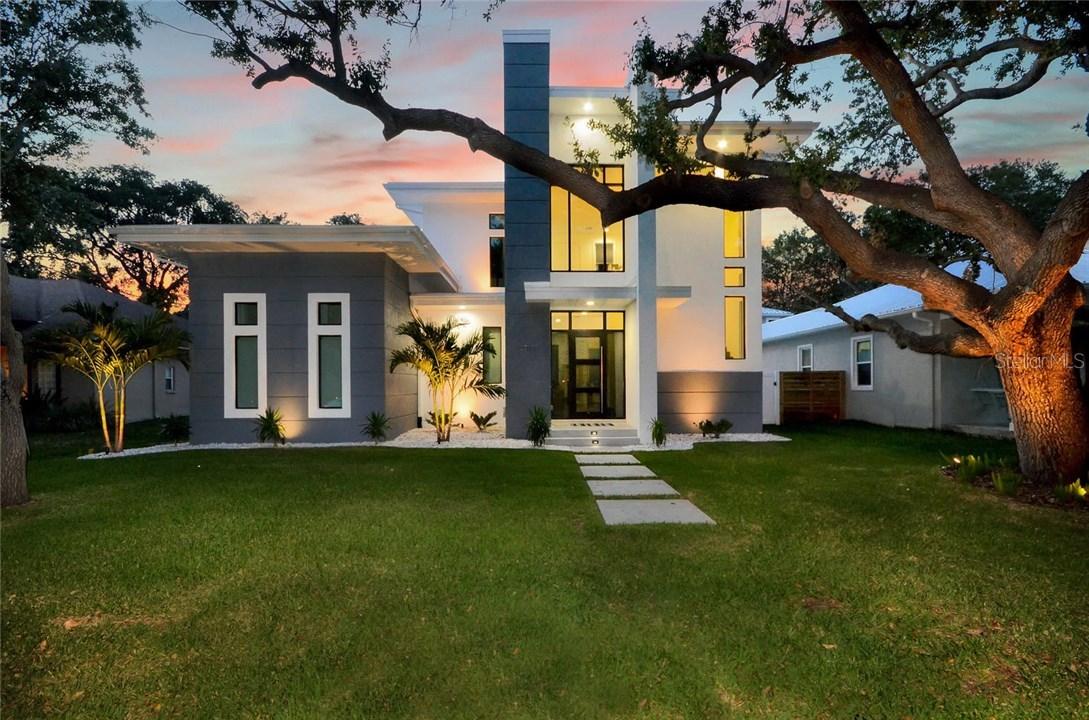 2715 W Thornton Ave., Tampa, FL 33611