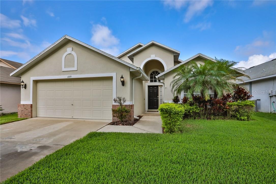 6919 Jamestown Manor Dr., Riverview, FL 33578