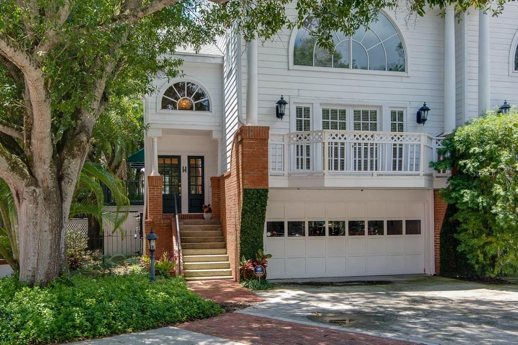 5001 Pilgrims Path Way #H, Tampa, FL 33611