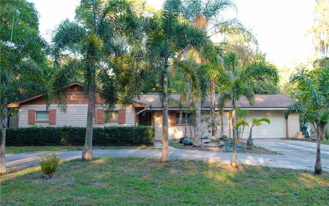 18515 Yocam Ave., Lutz, FL 33549