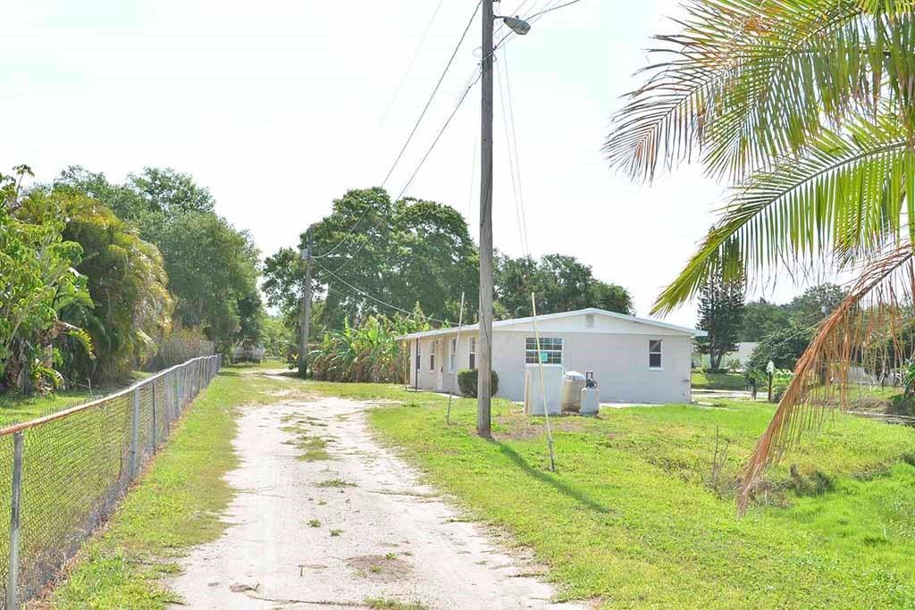 1808 Saffold Park Dr., Ruskin, FL 33570