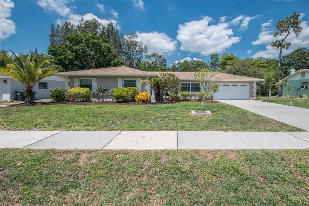 232 Van Gogh Cir., Brandon, FL 33511