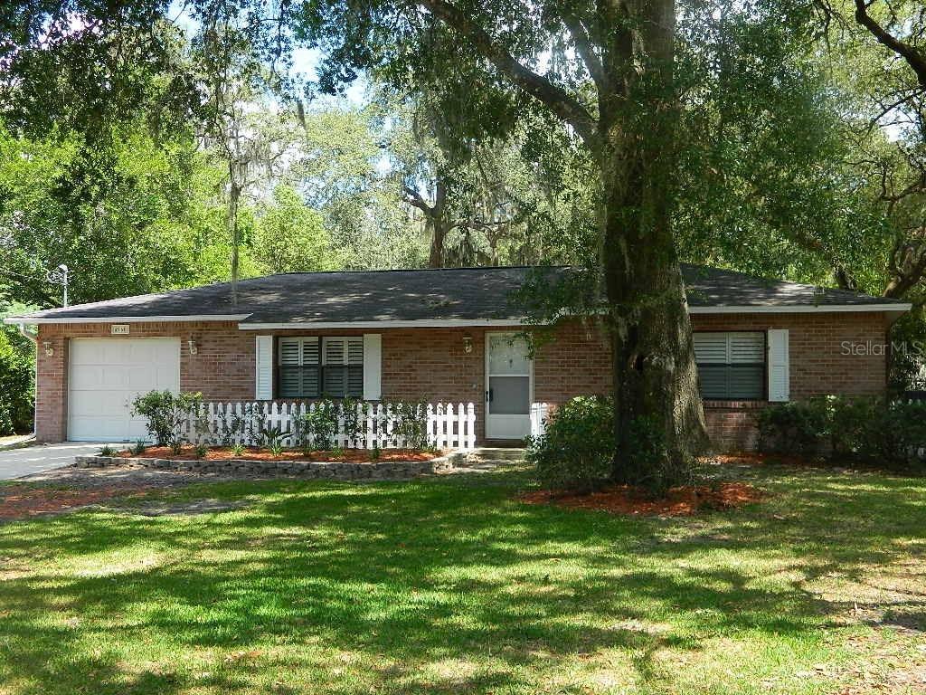 4960 Mockingbird Dr., Dade City, FL 33523