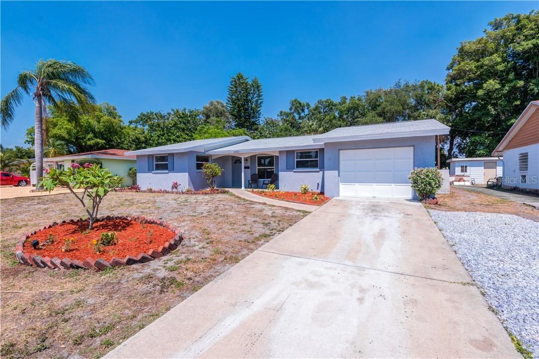 6023 Hopkins Dr., Bradenton, FL 34207