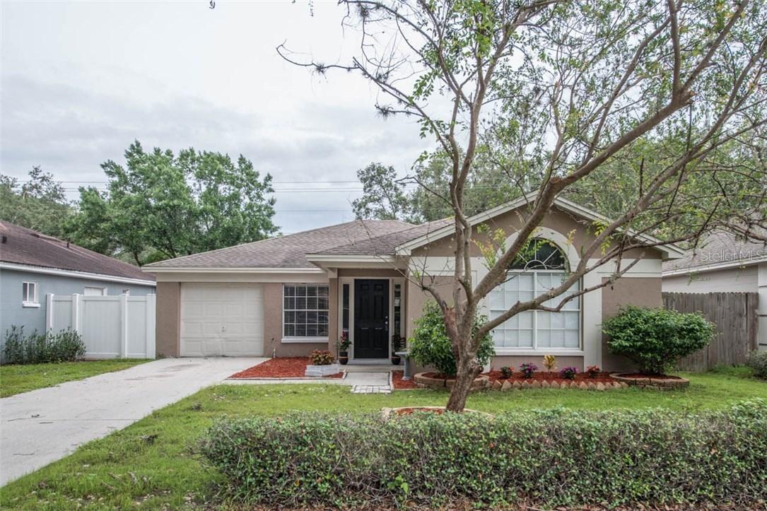 415 Benson St., Valrico, FL 33594