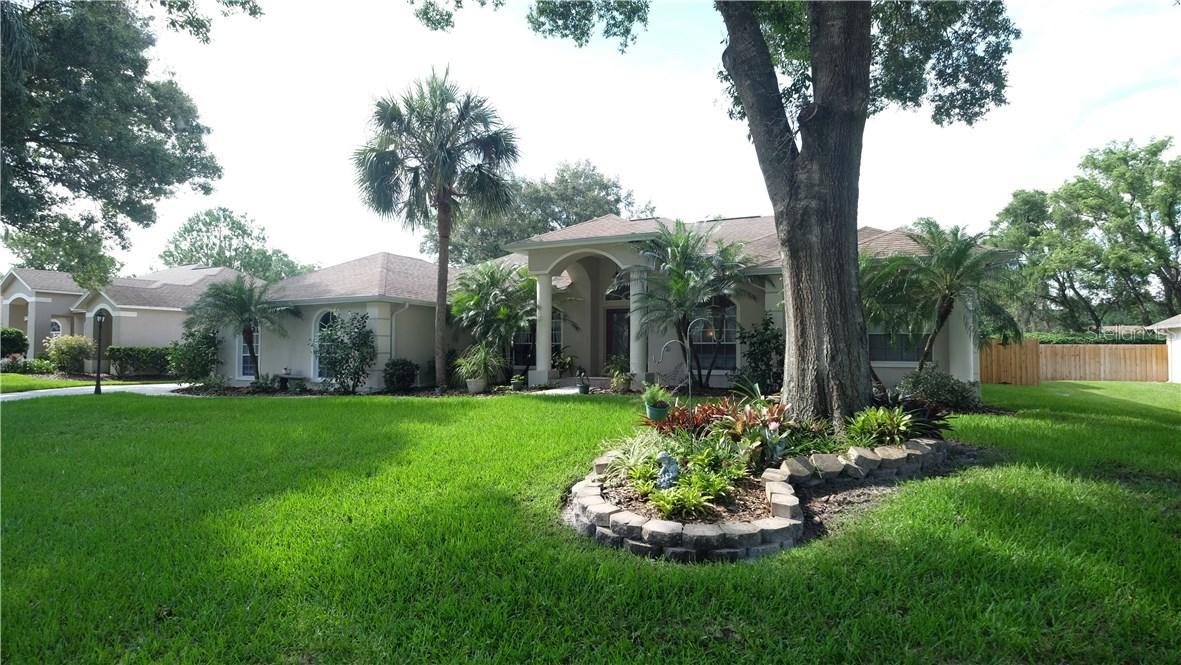 704 Fayette Pl., Lutz, FL 33549