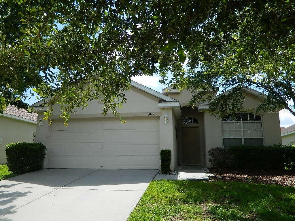 1023 Crystal Carbon Way, Valrico, FL 33594