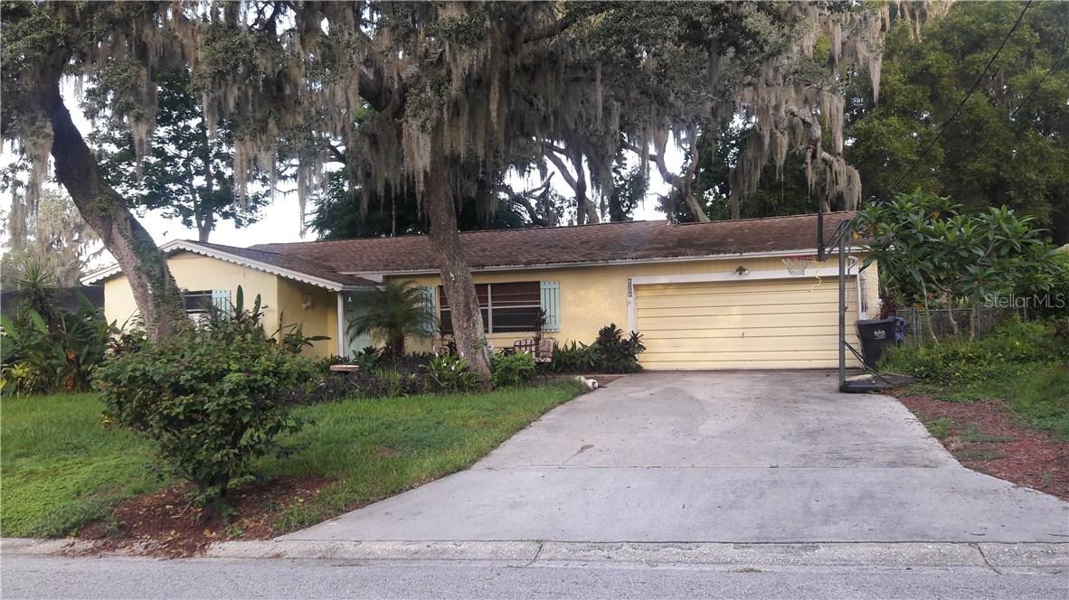 309 Glendale Dr., Brandon, FL 33511