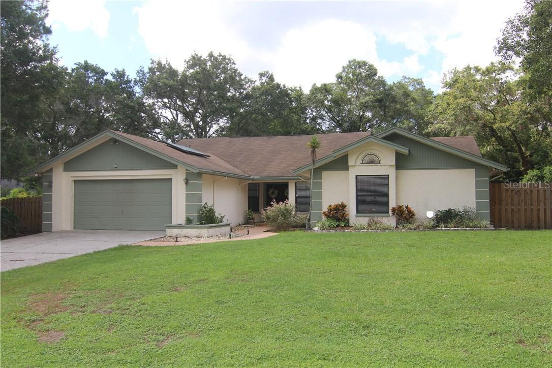 2544 Victarra Cir., Lutz, FL 33559