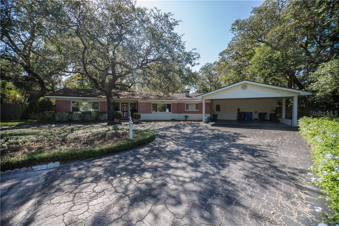 7601 Pine Hill Dr., Tampa, FL 33617