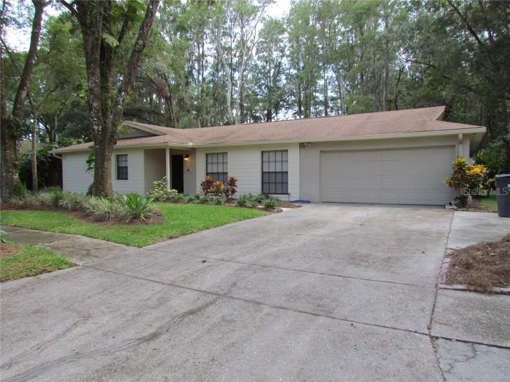 1030 Wildrose Dr., Lutz, FL 33549