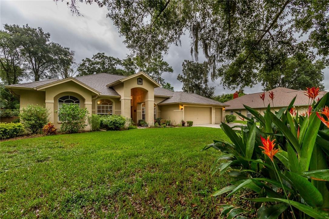 714 Fayette Pl., Lutz, FL 33549