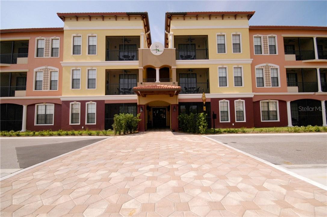 13941 Clubhouse Dr. #217, Tampa, FL 33618