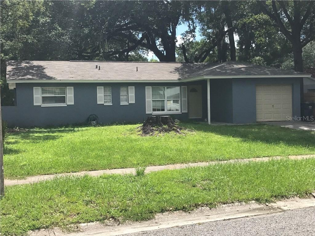 524 Robin Hill Cir., Brandon, FL 33510