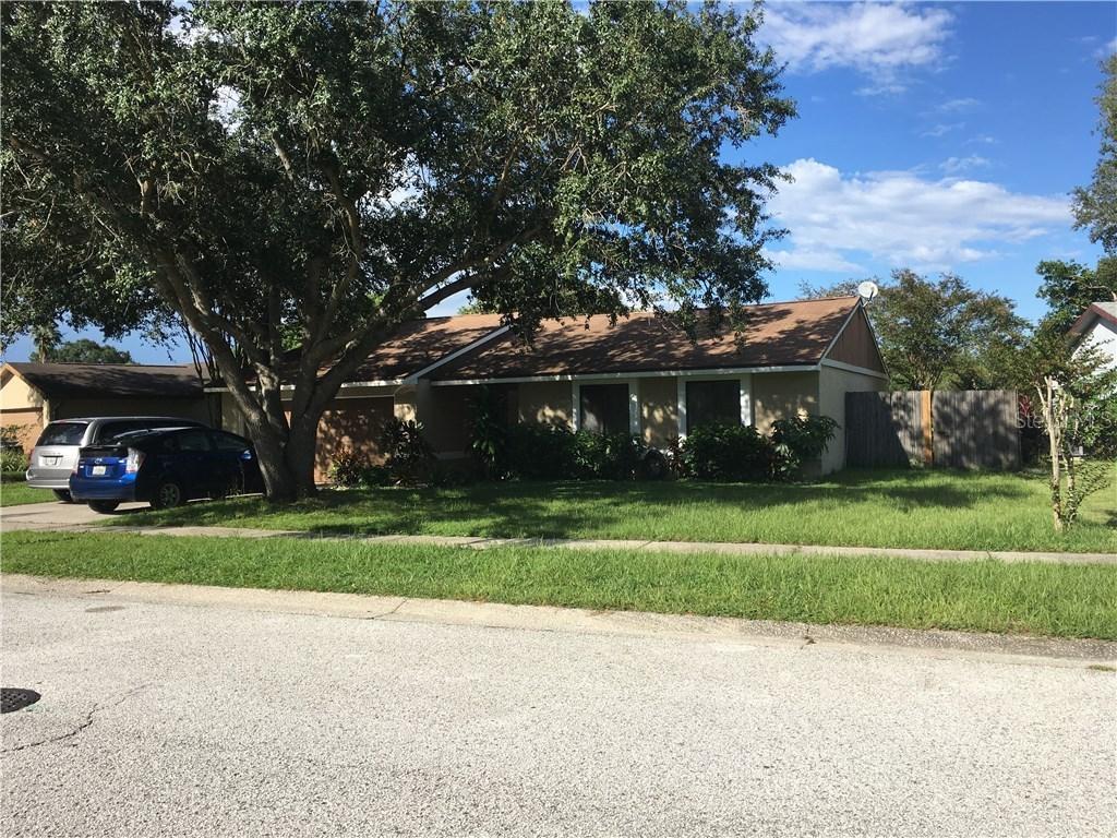 1335 Rustling Oaks Dr., Brandon, FL 33510
