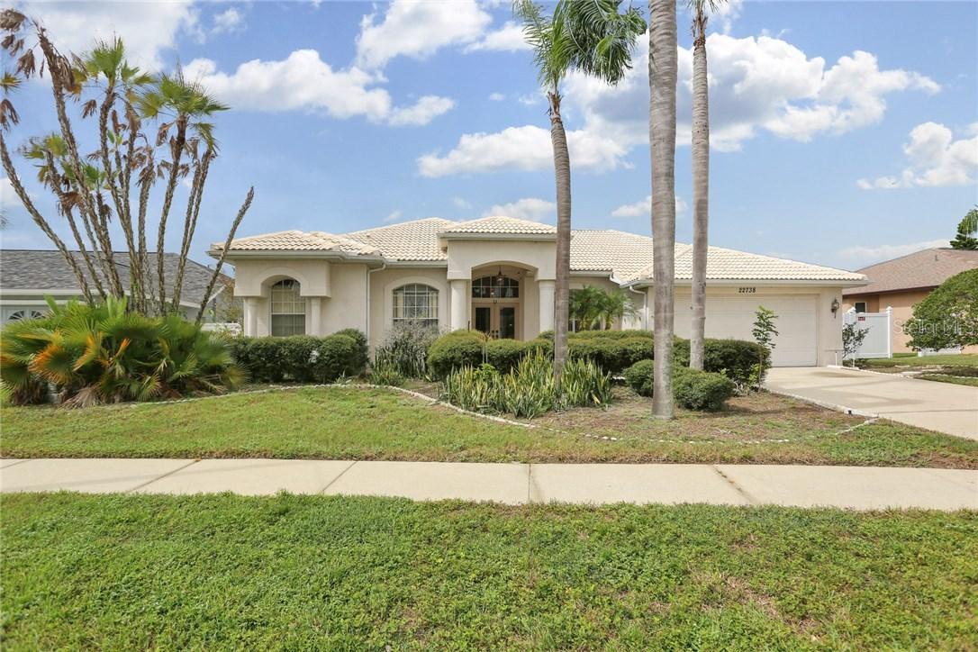 22738 Willow Lakes Dr., Lutz, FL 33549