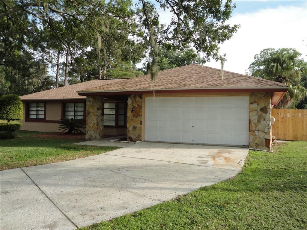 2007 Poplar Ct., Plant City, FL 33563