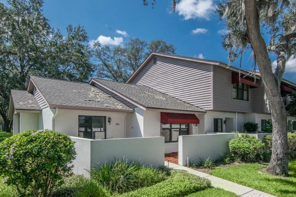 801 Oak Park Pl., Brandon, FL 33511