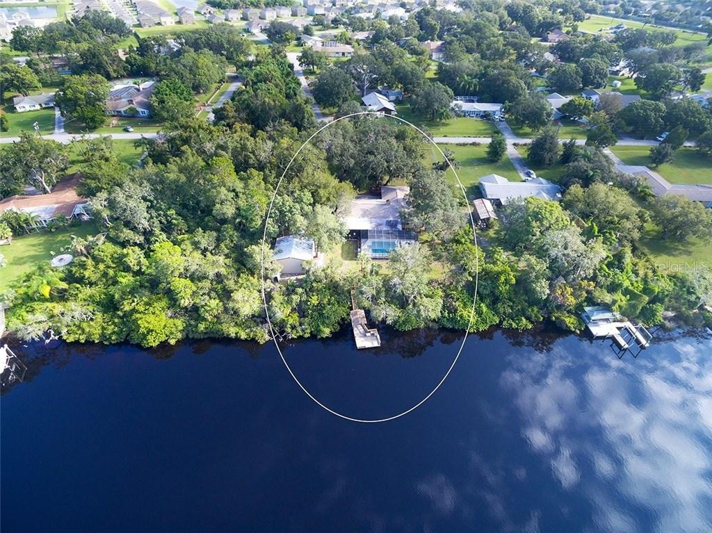 318 Manatee Dr., Ruskin, FL 33570