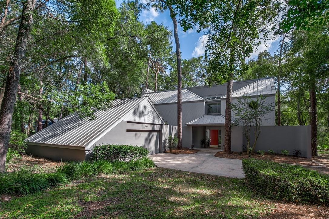 2003 Curry Rd., Lutz, FL 33549