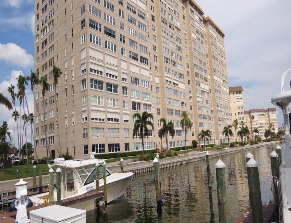 5200 Brittany Dr. #806, St Petersburg, FL 33715