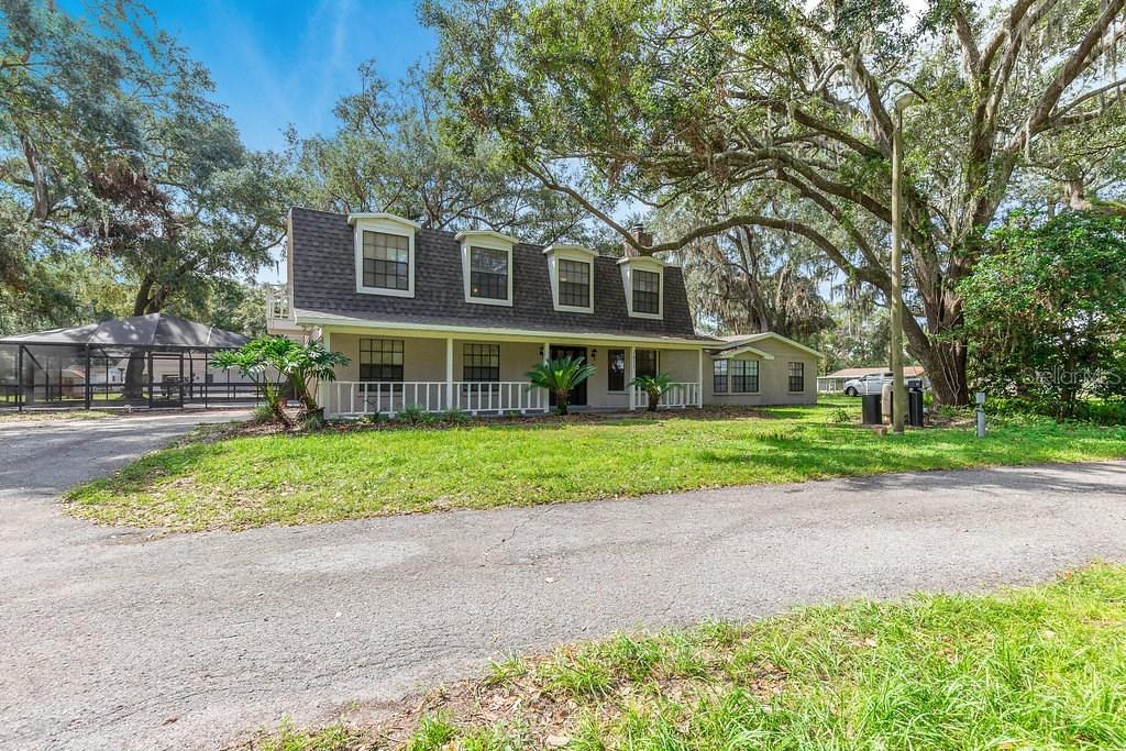 2611 De Montmollin Rd., Plant City, FL 33565